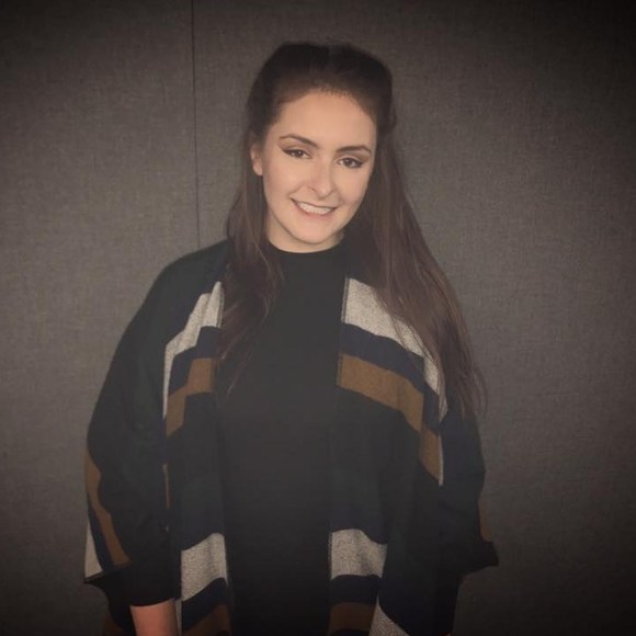 Meet your Posher, Lauren - Picture 1 of 1